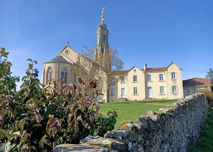Hébergement de vacances Atypique De Vendée *